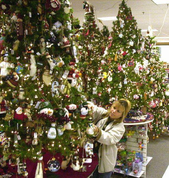 Green-Christmas-is-retailers-hope-2