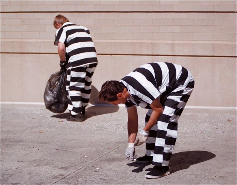 Stripes drawing new respect as jailwear for Ohio's county inmates