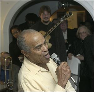 JAZZING IT UP: Jon Hendricks hosted a late-night jam session Monday at his home with singer Kurt Elling. On Saturday, Mr. Hendricks threw a party for trumpet star Wynton Marsalis.