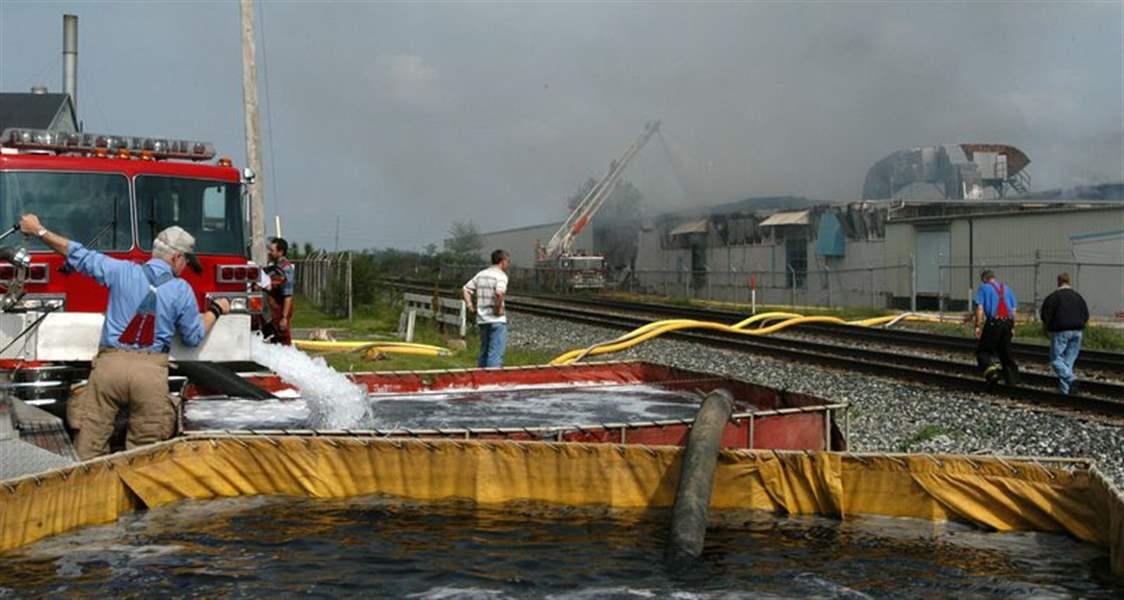 Fire sweeps through Johns Manville plant The Blade