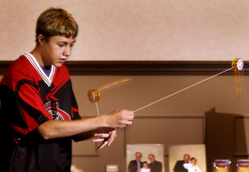 Champion's yoyo show has heads bobbing The Blade