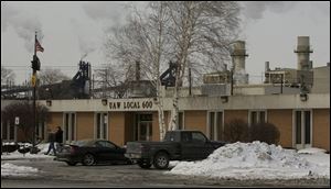To preserve jobs, the United Auto Workers Local 600 helped the Russians buy the mill.