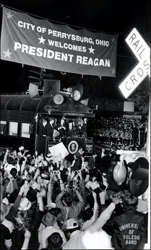 More than 20,000 people showed up when Mr. Reagan rolled into Perrysburg during a trip through the state in 1984.
