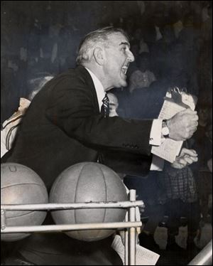 Eddie Melvin brought basketball tactics to the University of Toledo that he developed while coaching at St. Bonaventure. In retirement, he scouted for college and professional teams.