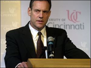Cincinnati coach Mark Dantonio has been on three staffs with Jim Tressel.