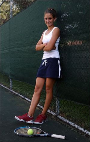 Nortre Dame tennis player junior Neela Vaez. Lisa dutton 08/23/2004 SPT tennis26p 2 .jpg