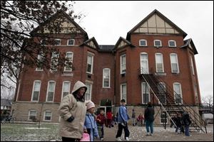 Dating to 1890, Bowling Green's South Main Elementary School will close at the end of the current academic year. The four-story structure is the district's oldest building and, with approximately 130 students, the second-smallest of six elementary schools.