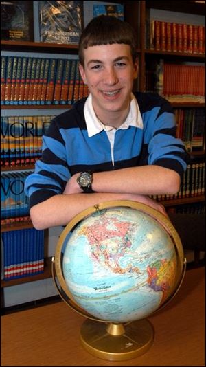 Eighth-grader Kyle Henry has qualified for the state geography bee in Mansfield.