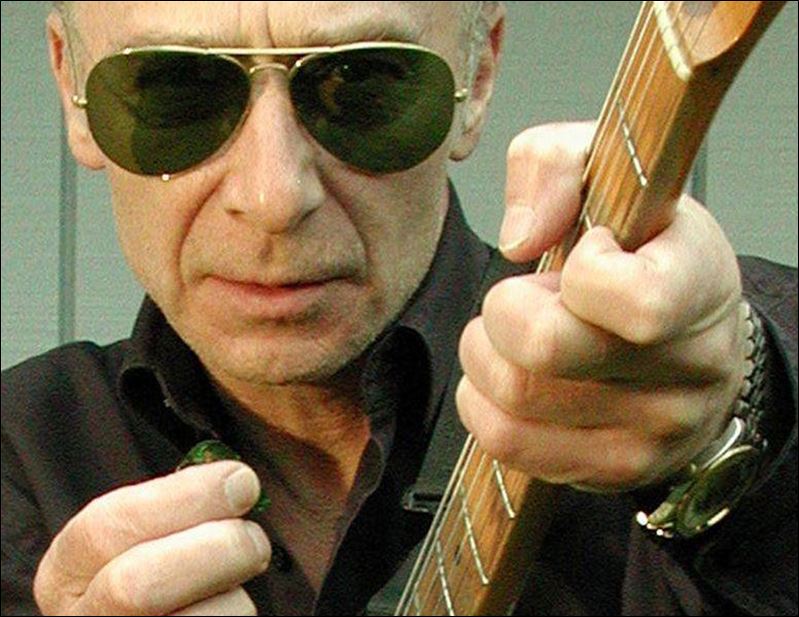 Graham Parker&#39;s new CD is entitles &amp;quot;Songs of No ... - Graham-Parker-has-built-a-solid-career-on-the-edge-of-the-music-establishment