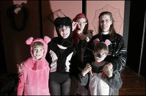 Zapiecki family members participating in Charlotte s Web, the Musical are, from left, Brian, Alissa, Christy, Trevor, and Karen.