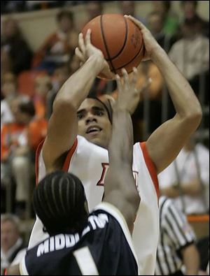 BGSU junior Martin Samarco leads the MAC in scoring (19.2 ppg) and also is leading the conference's 3-point shooters.