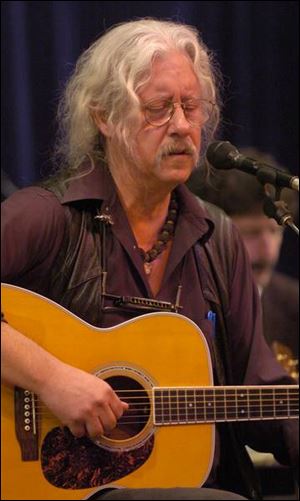 Arlo Guthrie performs at 8 p.m. tomorrow in the Ritz Theatre, 30 South Washington St., Tiffin. Tickets, $16, $26, $36, and $51, are available from the box office. Information: 419-448-8544 or www.ritztheater.org.
