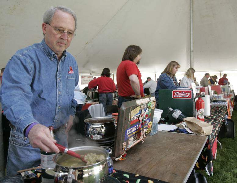 Haute-Chili-Cooks-gathered-in-Port-Clinton-for-Chili-Society-Cook-offs-3