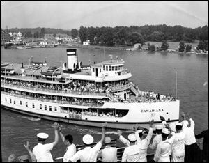 The steamship Canadiana took passengers between Toledo and Bob-Lo Island. 