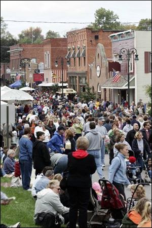 Apple fans crowded the streets of Grand Rapids during the annual
festival last year.
