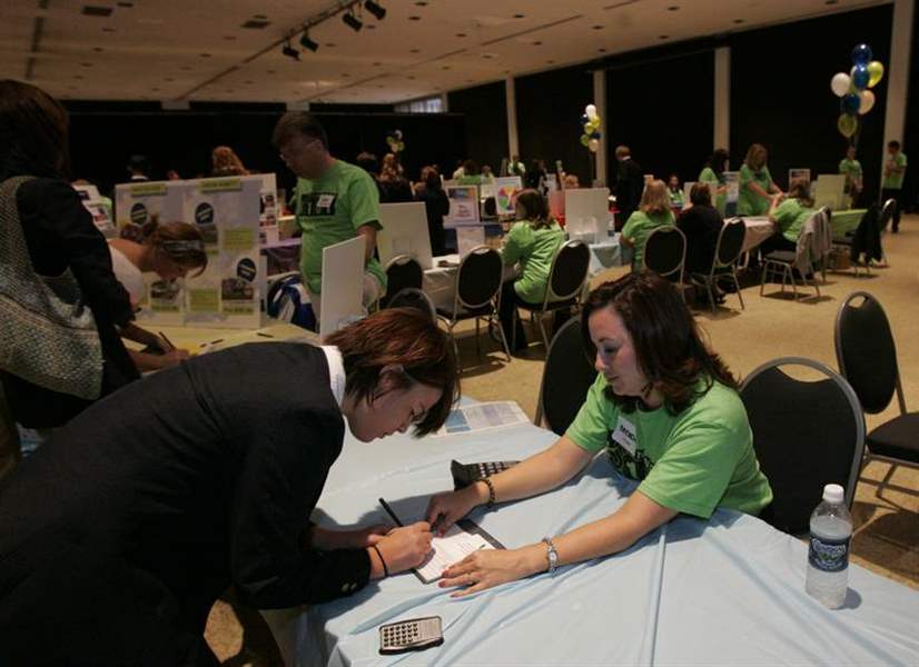 400-area-high-schoolers-learn-life-size-lessons-on-finances-3