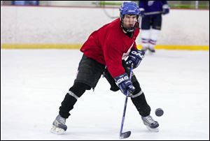 Senior Zach Nadolny scored 34 goals and had 27 assists last season for the Knights, who last won a Northwest Hockey Conference Red Division championship in 1999. 
