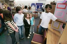 Holloway-Elementary-School-science-fair-2