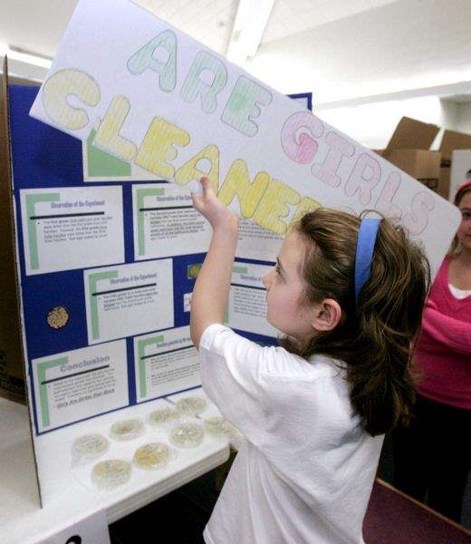 Holloway-Elementary-School-science-fair