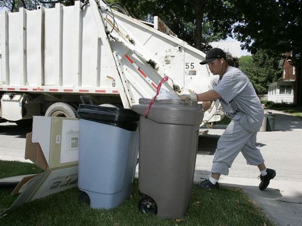 Holland to outsource trash collection