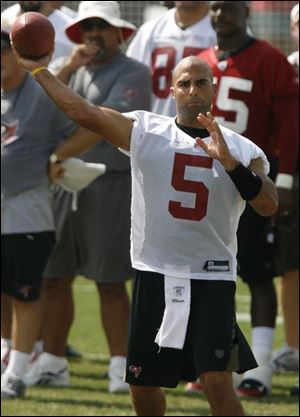 Quatrerback Bruce Gradkowski threw for nine touchdowns in his first season with Tampa Bay, but his record was only 3-8.