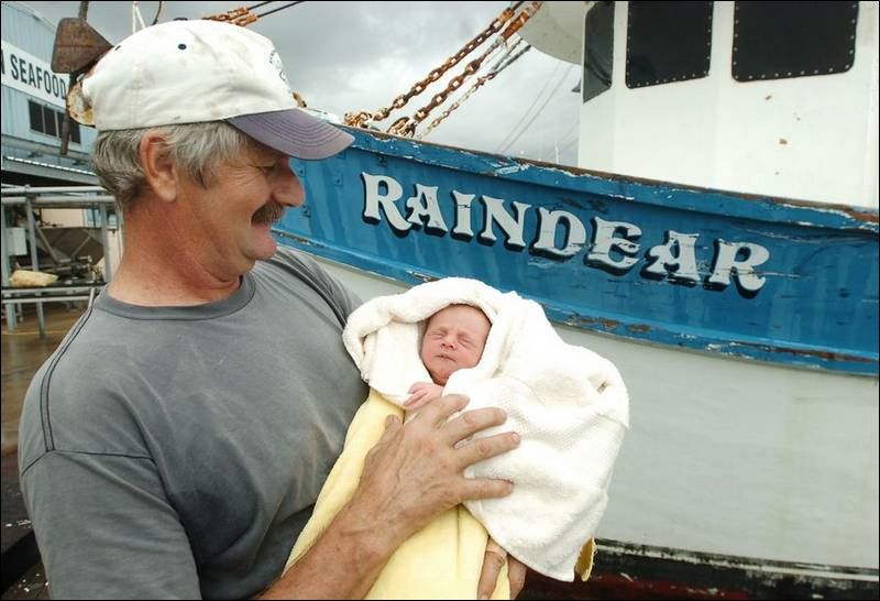 http://www.toledoblade.com/image/2007/08/31/800x_b1_cCM_z/Ship-s-captain-delivers-cook-s-baby-on-boat-uses-CPR.jpg