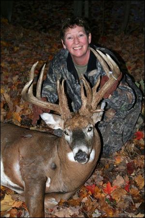 A week ago Sunday, Vicki Mountz used her crossbow to bring down a 275-pound, 18-point nontypical buck that wandered under her stand in Franklin County. A trail camera snapped a picture of the buck about a week earlier. Mountz, who has been hunting for 30 years, was about 14 yards from the buck.