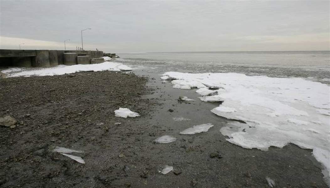 Lake-Erie-s-water-level-could-plunge-3-to-6-feet-as-Earth-s-temperature-rises-2