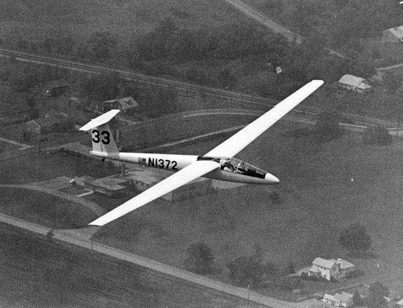 NW Ohio glider pilot's collection lands in Smithsonian The Blade
