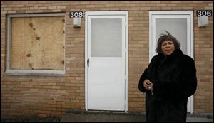 Veronica Brown, housing manager at the complex, estimates that about 18 percent of the 346 units are uninhabitalbe, many because of mold issues. In other units, the bathrooms need upgrades.
<br>
<img src=http://www.toledoblade.com/assets/gif/weblink_icon.gif> <font color=red> <b>VIEW</font color=red></b>: <a href=