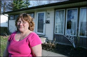 Bonnie Kalka, who needs a pancreas transplant, was told she can't have one if she returns to her mold-infested house.