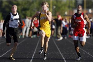 Josh Boileau beats the Jackets' Ian DeWalt and the Bobcats' Taylor Southall in the 100 meters.