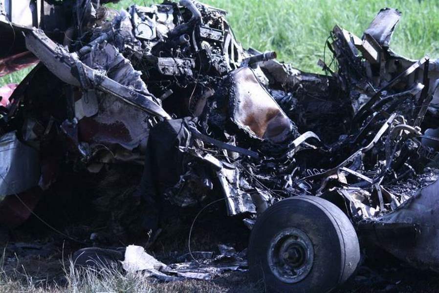 Fremont plane crash kills 6; former Ohio lawmaker Gene Damschroder was