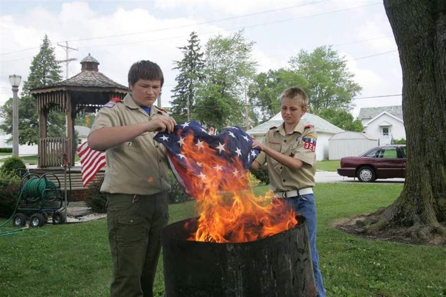 DISPOSING-OF-OLD-GLORY-IN-WOODVILLE-2