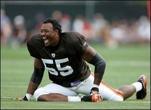 Cleveland linebacker Willie McGinest won three Super Bowl rings with New England but believes his 6-foot-5, 270-pound body can earn a fourth ring and help the Browns win their first.