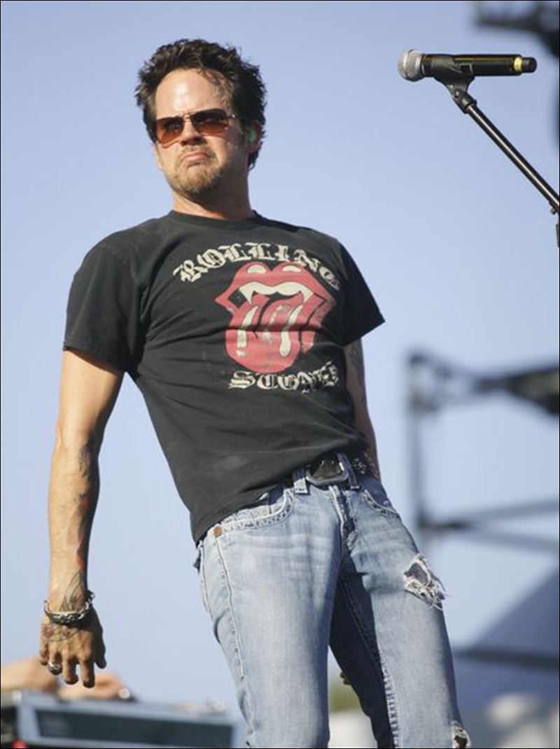 Country rocker Allan keeps things honest in his music and