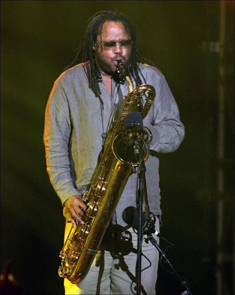 Dave Matthews sax player, LeRoi Moore, dies Tuesday Toledo Blade
