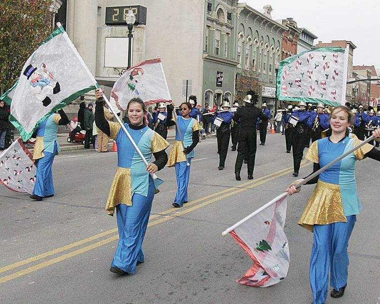 Big parade ushers in Bowling Green holiday season The Blade