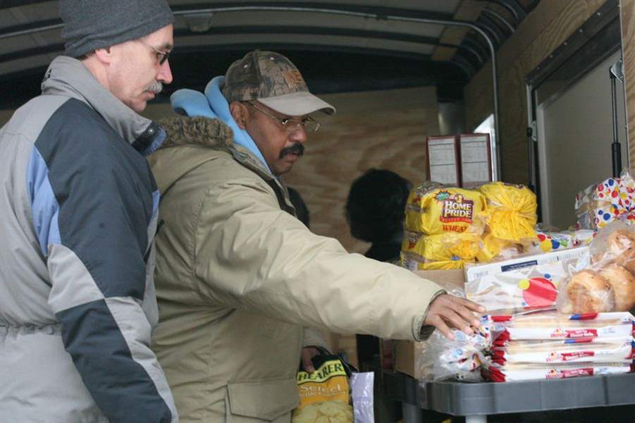 Toledo-area-group-reaches-out-to-needy-with-mobile-pantry