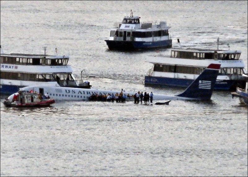 Investigation ramps up into cause of plane s splash landing on Hudson
