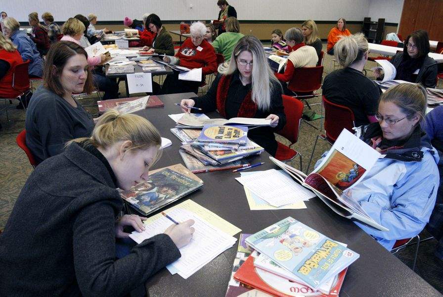 Annual-gathering-at-Toledo-Lucas-County-Public-library-tries-to-predict-Caldecott-winner