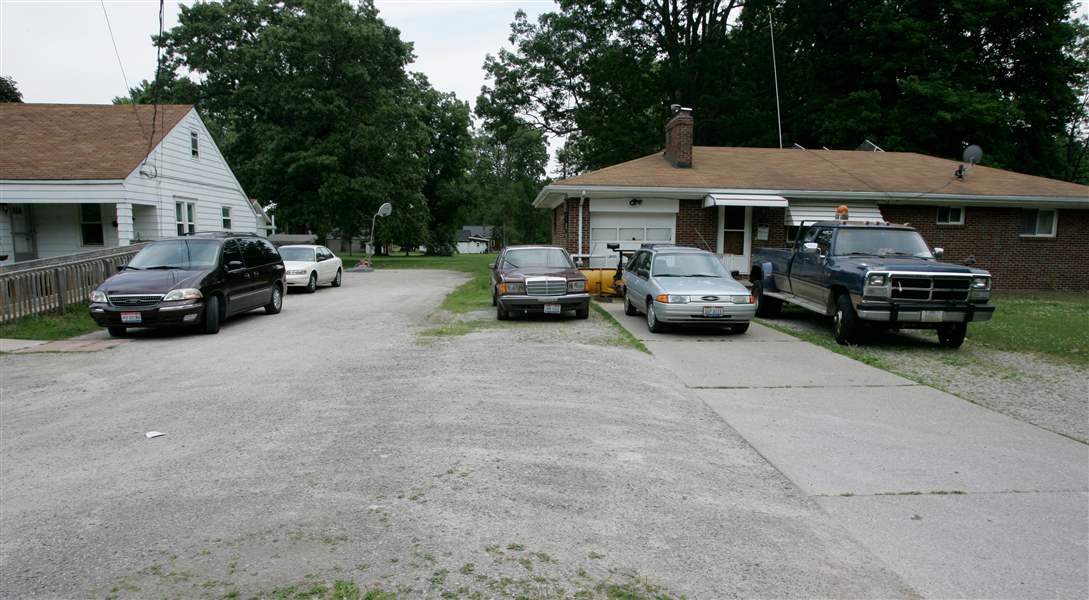 Toledo-residents-ticketed-for-parking-on-their-own-graveled-spaces