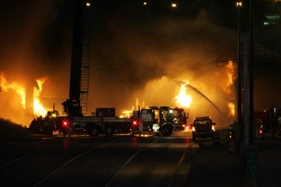 I-75-cleanup-from-fuel-tanker-fire-begins-3