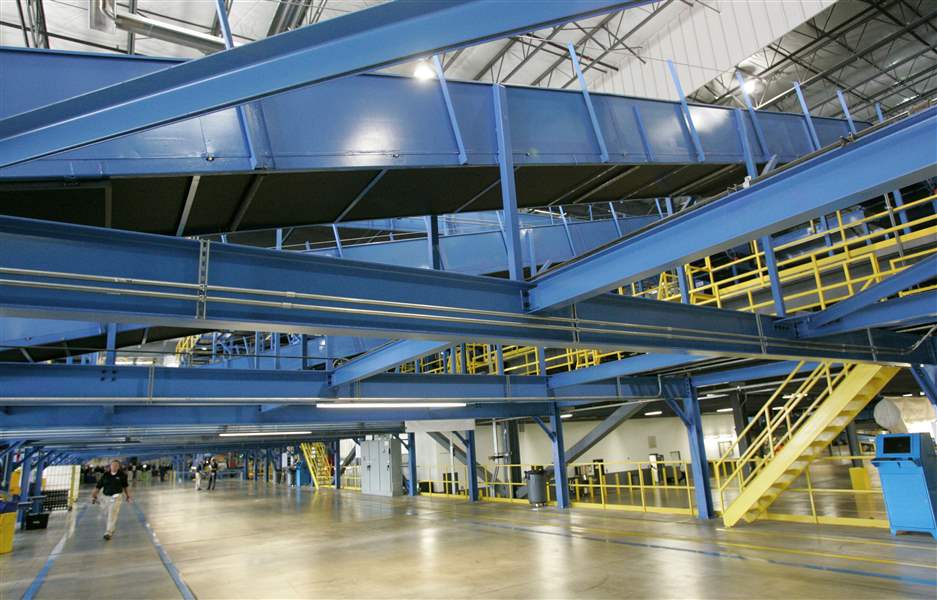 FedEx hub opens in Perrysburg Township The Blade