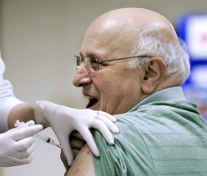 Hundreds-turn-out-for-flu-shots-in-Wood-County-2