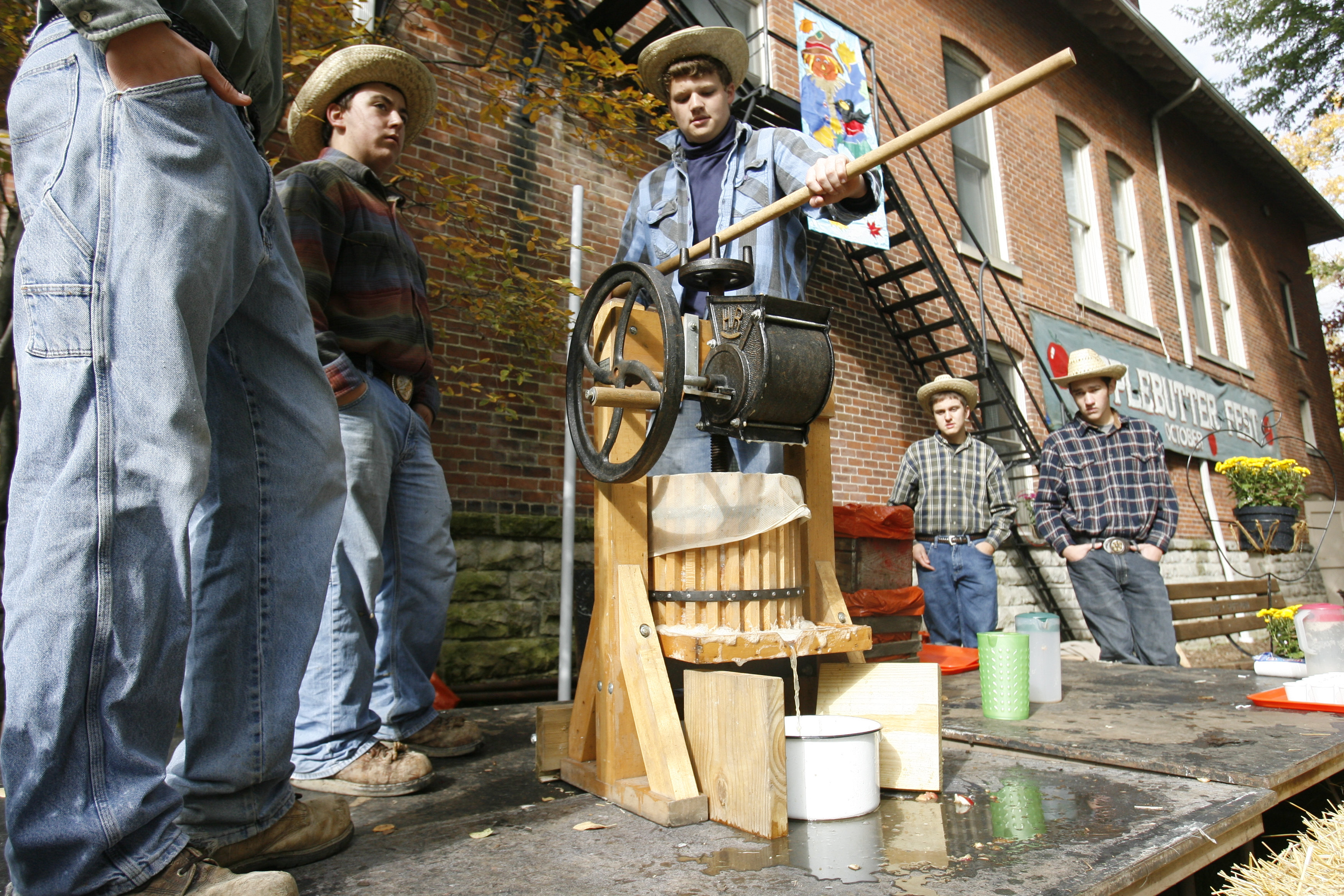 Apple butter spreads good times in Grand Rapids The Blade