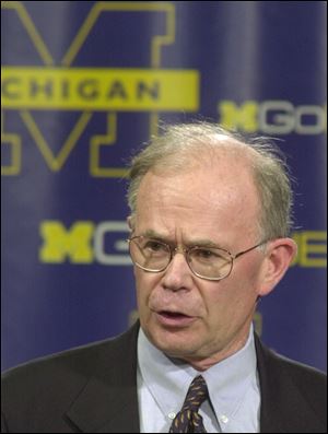 University of Michigan athletic director Bill Martin plans to retire next year.
