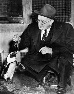 Frank Skeldon, Tom Skeldon's grandfather,
headed the zoo from 1922 until his death in 1948
and was a business editor of The Blade.