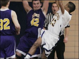Jake DuPree of Whiteford shoots against Dylan Esterline (42) of Blissfield. Through last week, DuPree has helped to lead Whiteford to an overall 12-5 record and 7-4 in the Tri-County Conference.