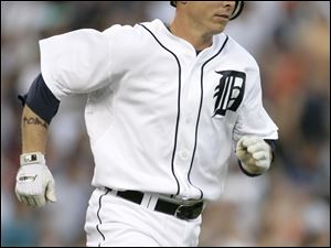 Nearly four months after surgery to both knees, Brandon Inge is on track to play in the April 5 opener.